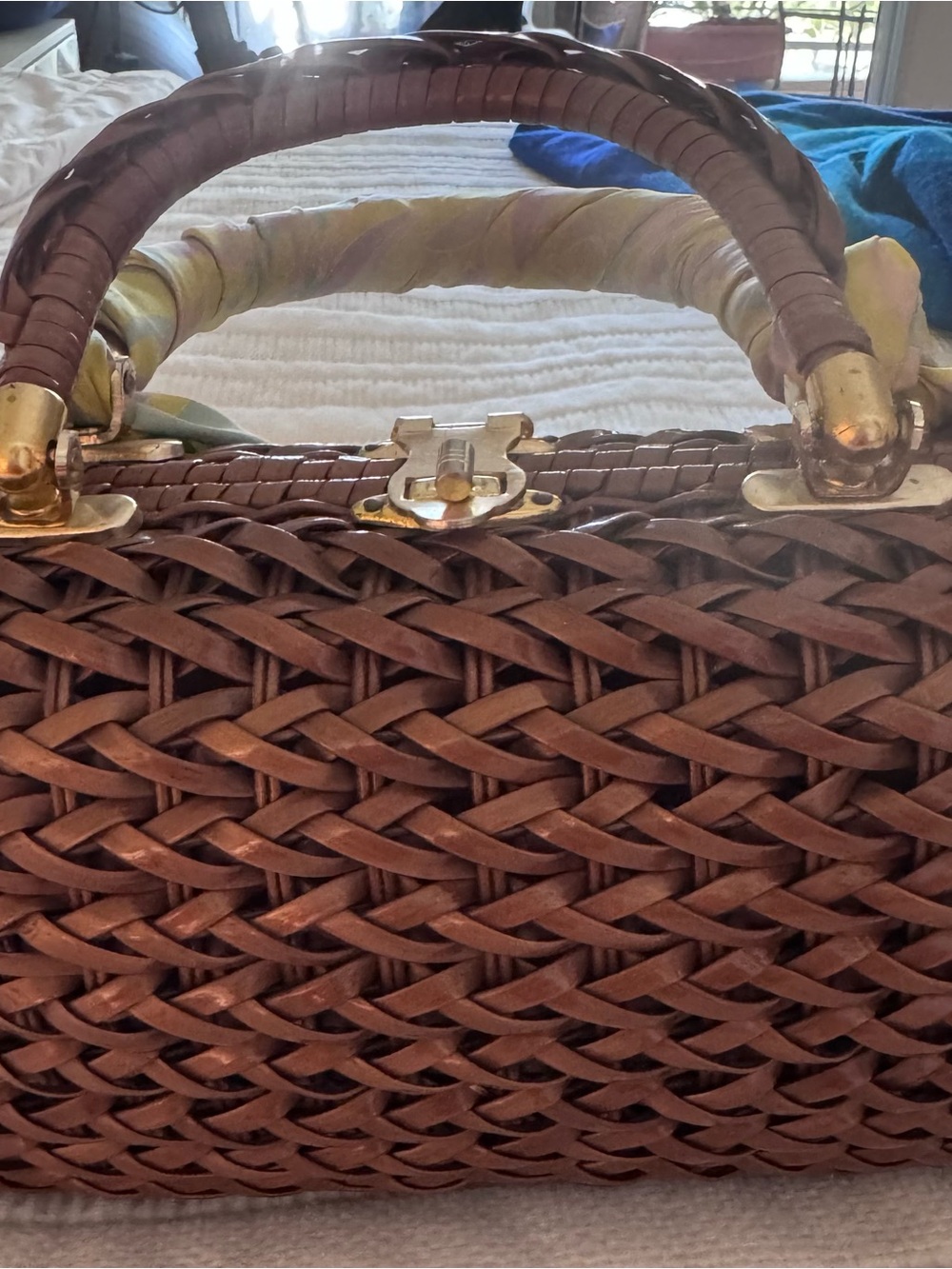 Vintage Woven Brown wicker Top-Handle Bag with Pastel silk Scarf Wrap - Picture 3 of 6